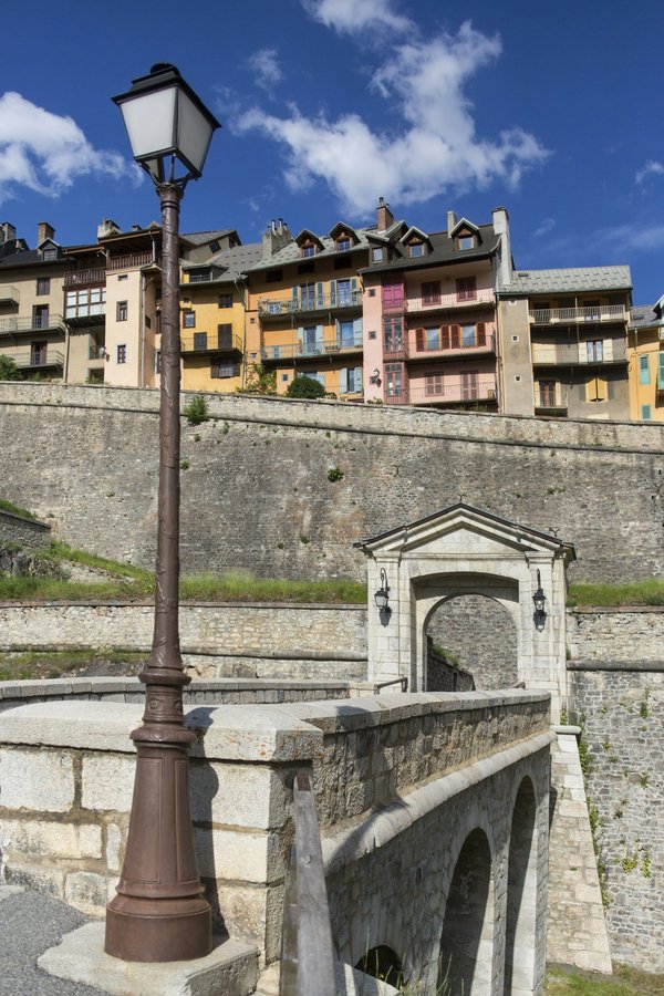 Découvrez briançon : lifestyle, santé et immobilier en 2024