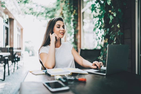 Devenir auto entrepreneur en conciergerie privée : avantages et conseils